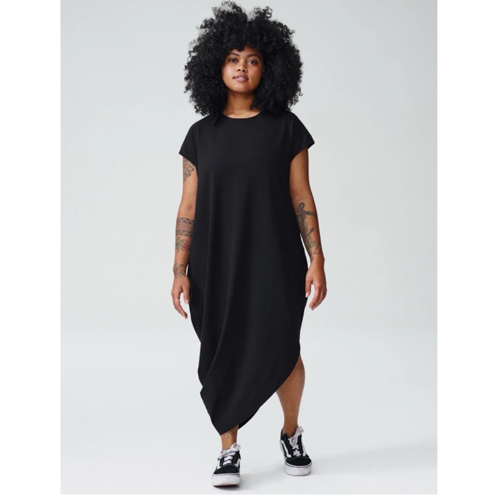 NWOT Universal Standard Iconic Petite Geneva Black Dress Size S
